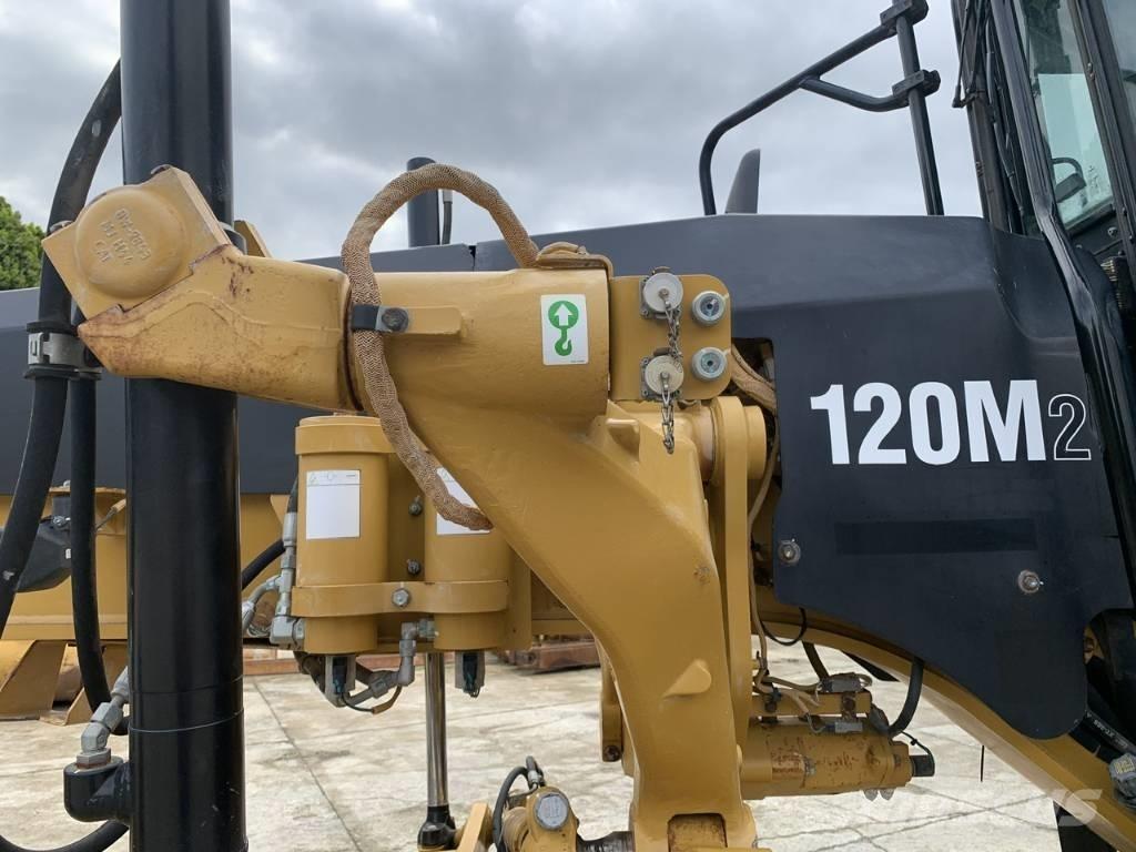 CAT 120 M 2 معدات تمهيد الطرق