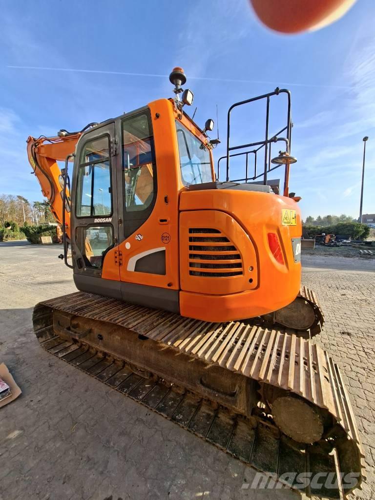 Doosan DX 140 LCR حفارات زحافة