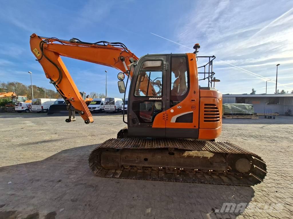 Doosan DX 140 LCR حفارات زحافة
