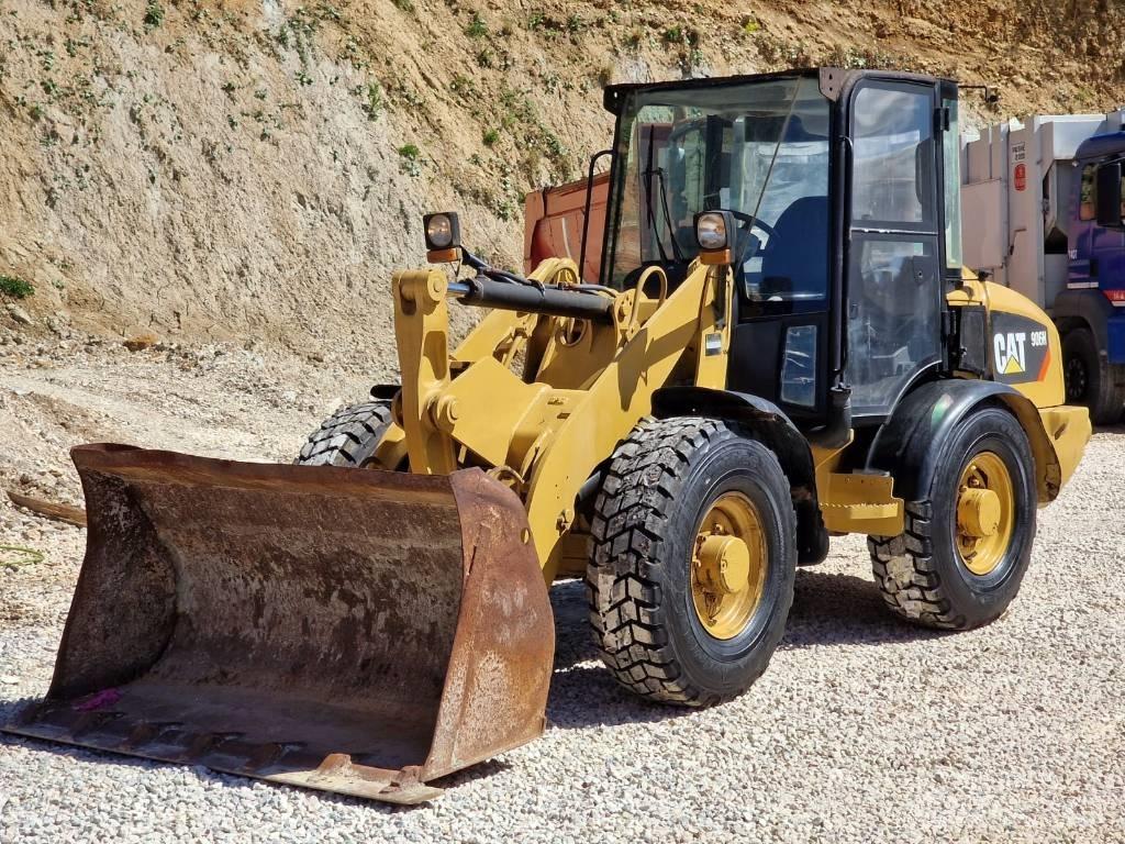 CAT 906 H NEW TIRES لوادر بعجل