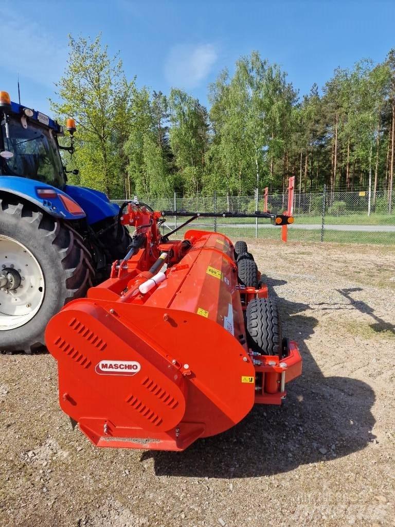 Maschio Gemella 620 جزازات وأغطية المراعي