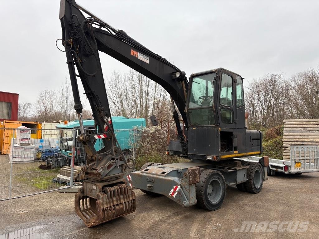 Hitachi FH 130.3 حفارات زحافة
