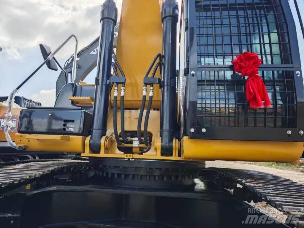 CAT 330 حفارات زحافة