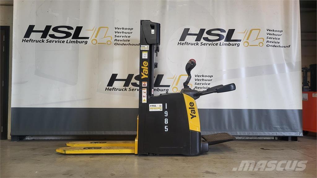 Yale MS14X-IL شاحنات مناولة ذاتية الدفع
