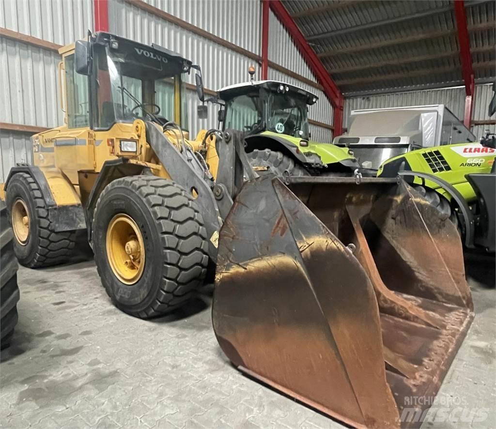 Volvo L70-B لوادر بعجل