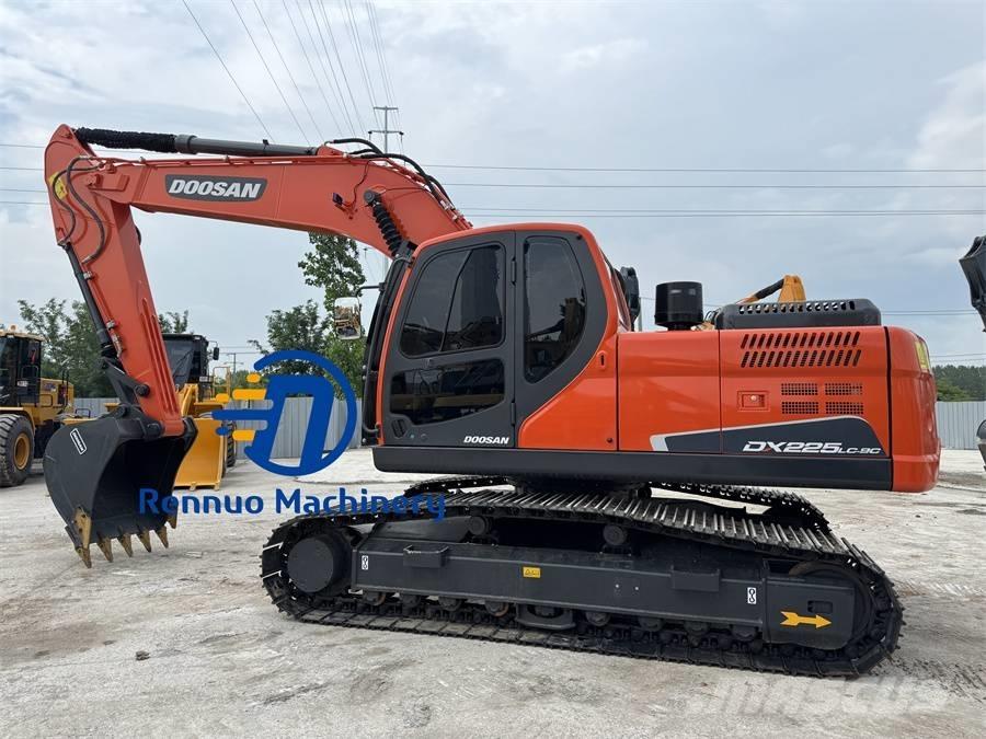 Doosan DX 225 LC-9C حفارات زحافة