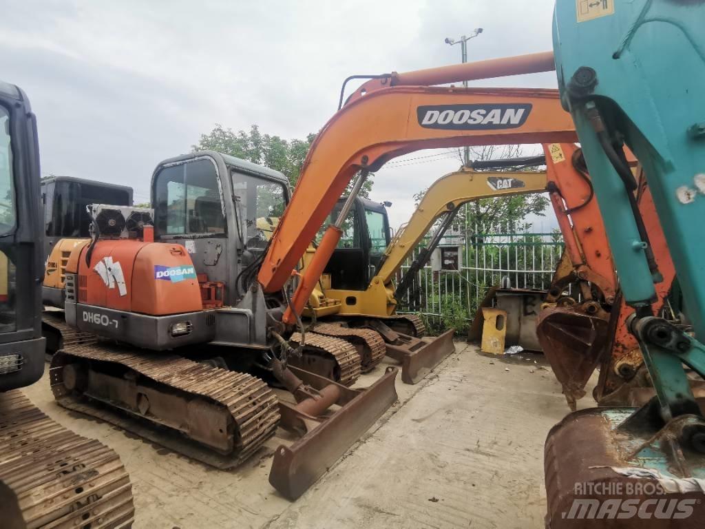 Doosan DH 60-7 حفارات صغيرة أقل من 7 طن (حفارات صغيرة)