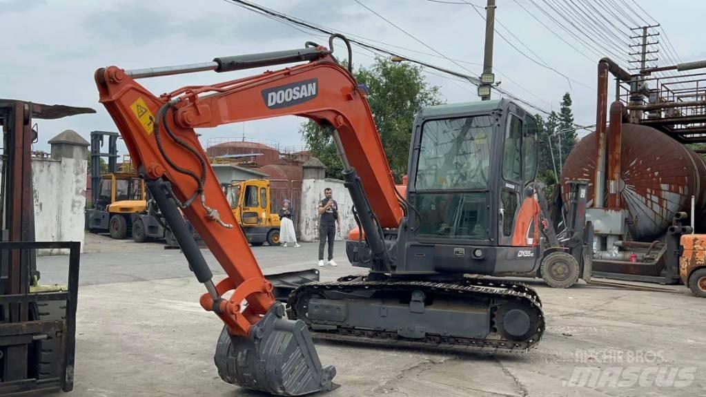 Doosan DX 55 حفارات صغيرة أقل من 7 طن (حفارات صغيرة)