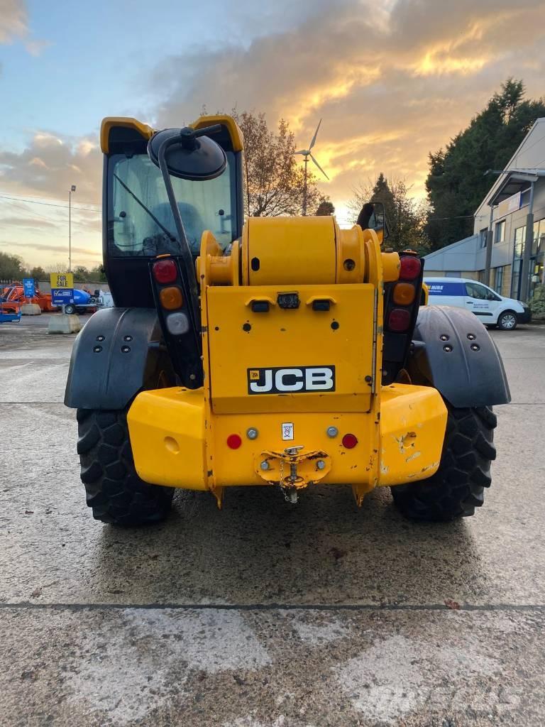 JCB 540-140 مناولات متداخلة
