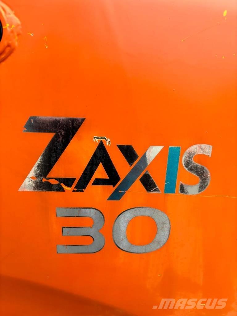 Hitachi ZX 30 حفارات صغيرة أقل من 7 طن (حفارات صغيرة)