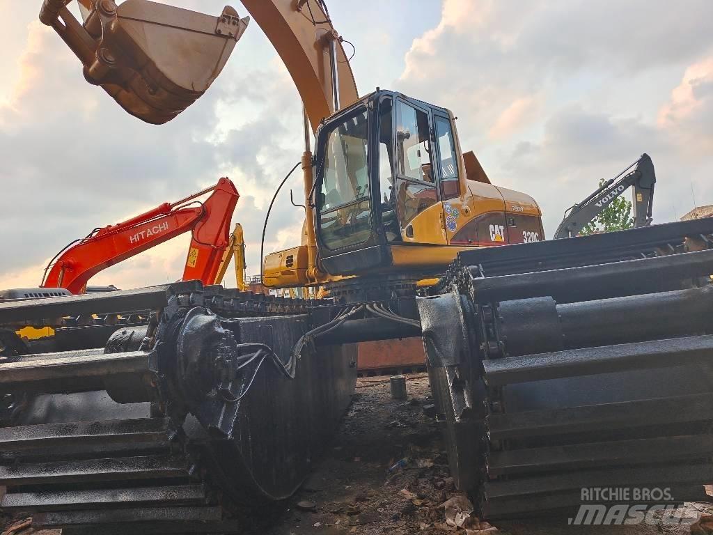 CAT 320 C الحفارات البرمائية