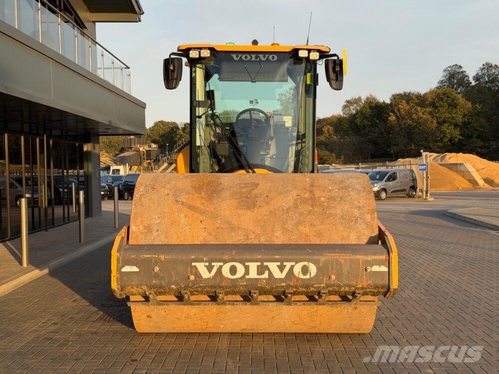 Volvo SD 135 B مداحل أحادية الأسطوانة