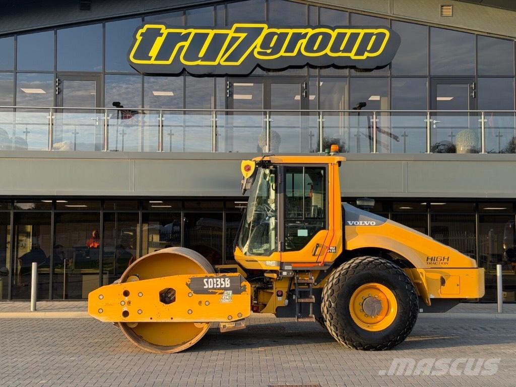 Volvo SD 135 B مداحل أحادية الأسطوانة