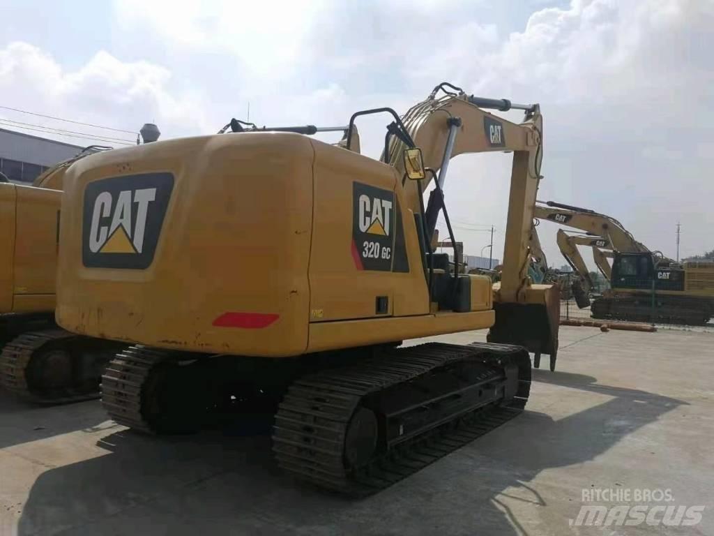CAT 320GC حفارات زحافة