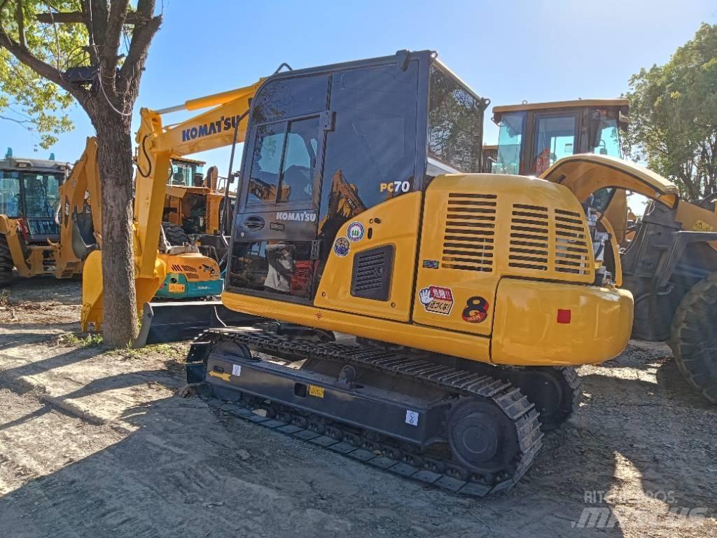 Komatsu PC 70 حفارات زحافة