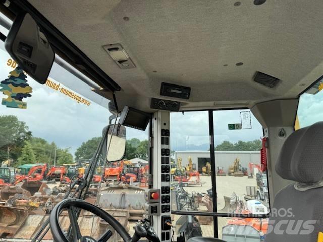Volvo L 70 H لوادر بعجل