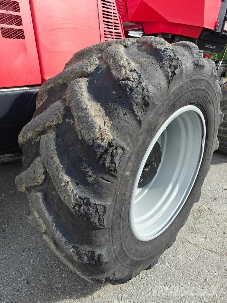 Komatsu 901 TX.1 حصادات