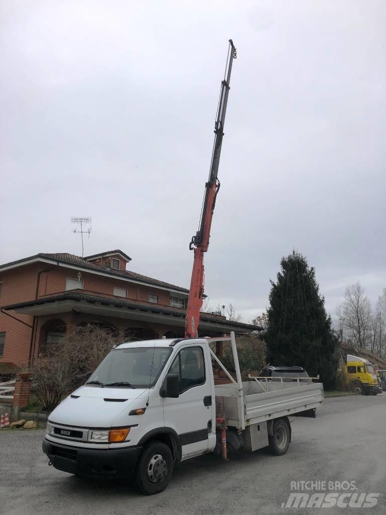 Iveco Daily 35-130 شاحنات ذات هيكل صندوقي