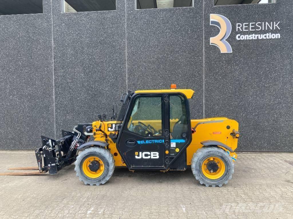 JCB 525-60 E مناولات متداخلة