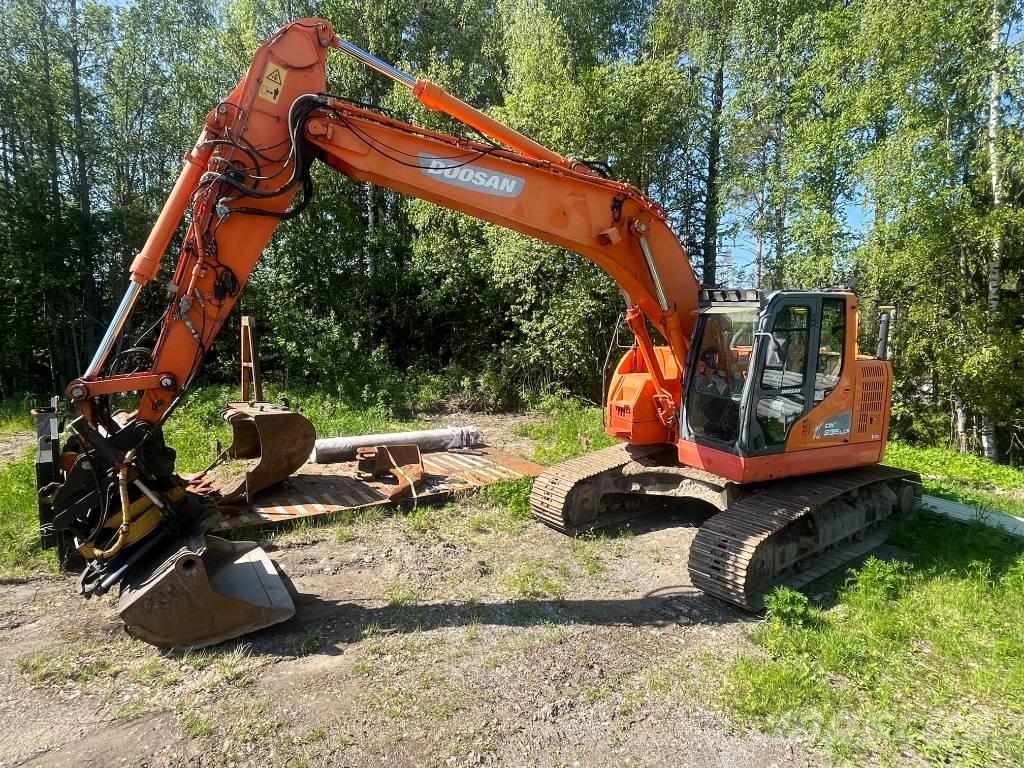 Doosan 235 LCR حفارات زحافة