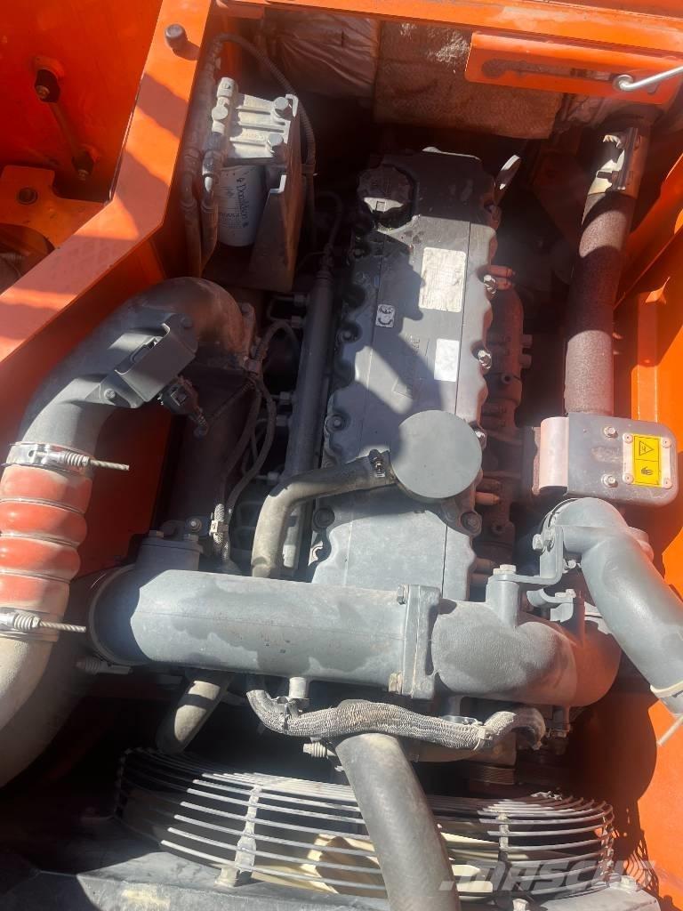 Doosan 235 LCR حفارات زحافة