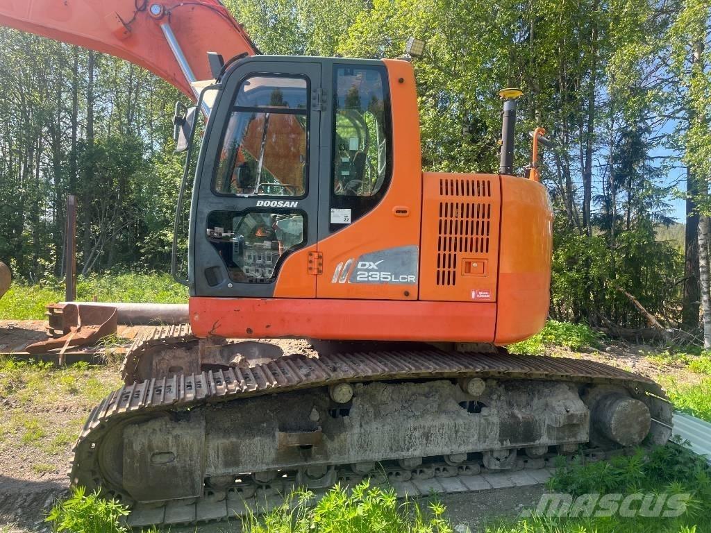 Doosan 235 LCR حفارات زحافة