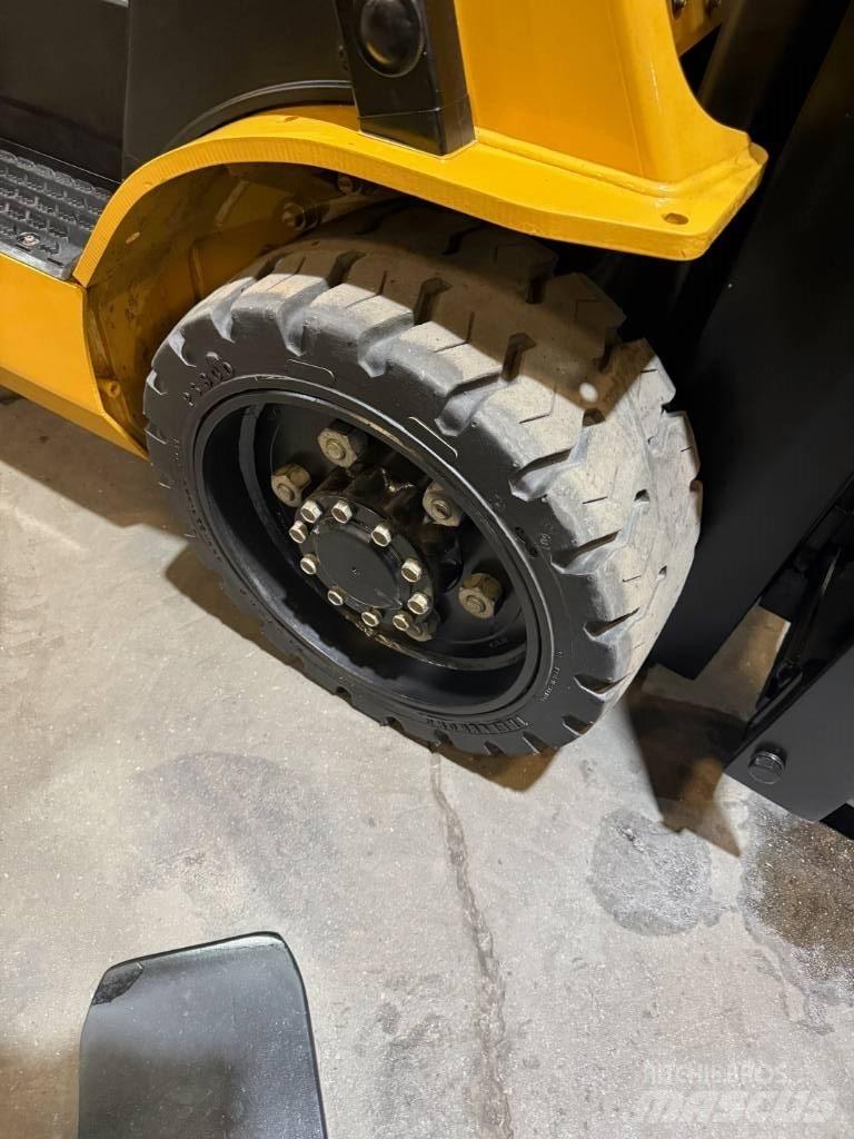 CAT 2C 6000 شاحنات ذات رافعات شوكية - أخرى