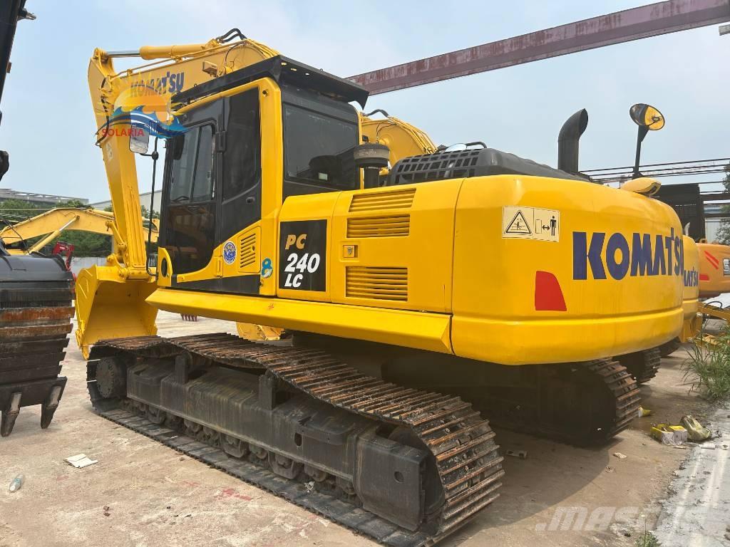 Komatsu PC 240 LC-8 حفارات زحافة