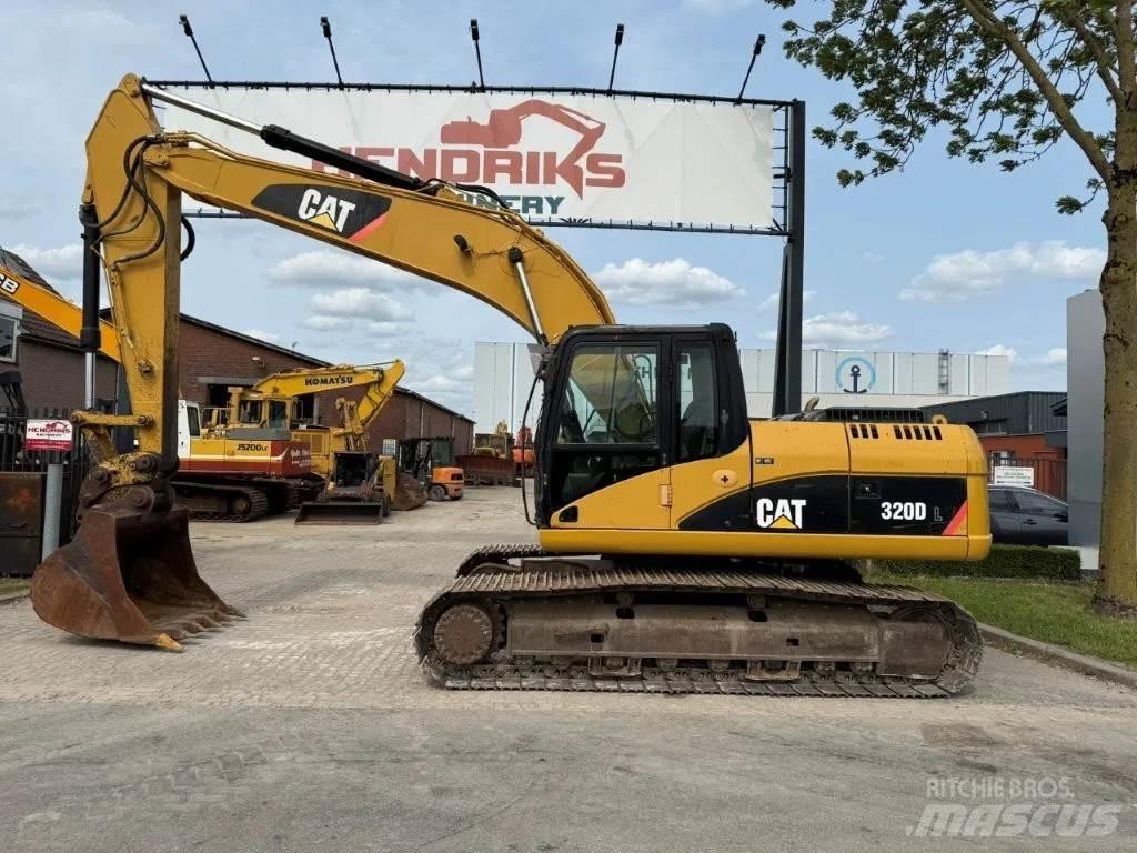 CAT 320DL حفارات زحافة