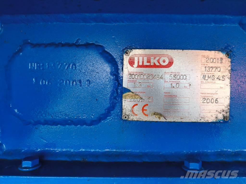 Jilko Jilko مقطورات ذات صهاريج