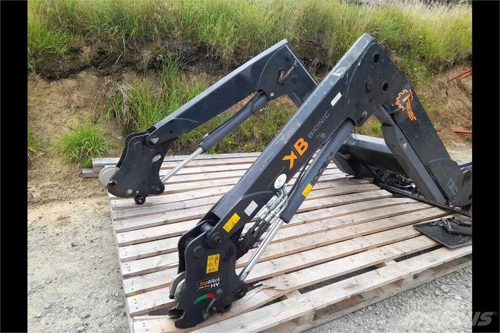 CLAAS Arion 630C الجرارات