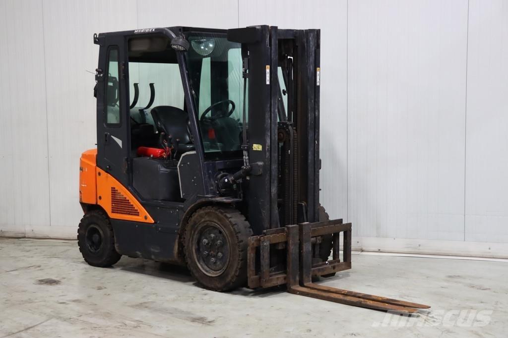 Doosan G25N-7 شاحنات LPG