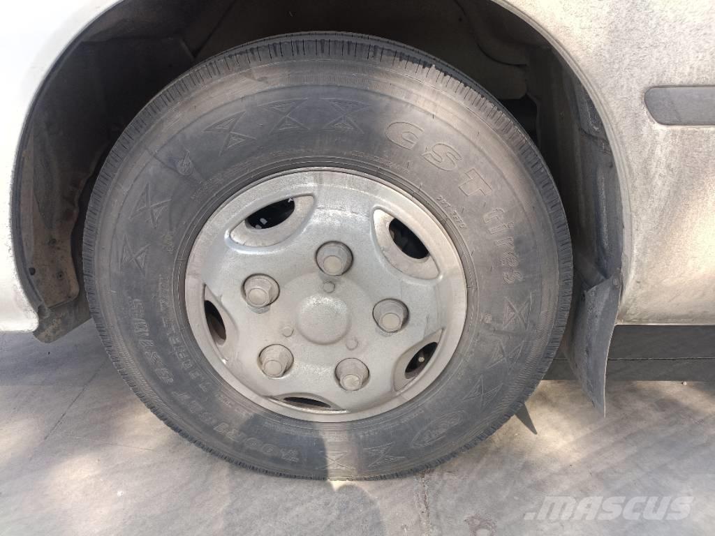 Toyota Coaster Bus حافلة صغيرة