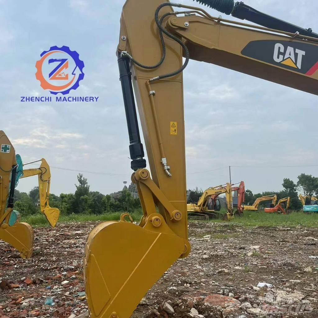 CAT 320 D2 حفارات زحافة