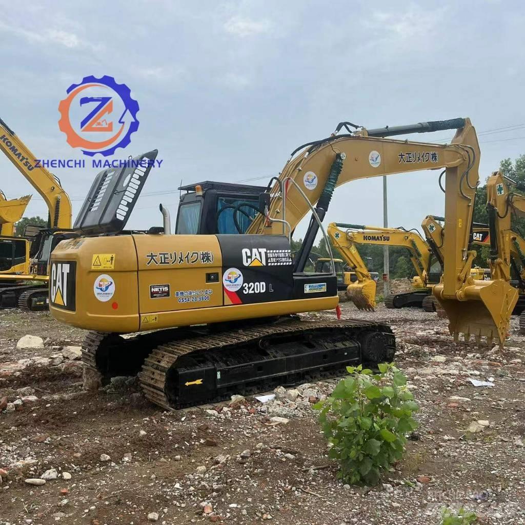 CAT 320 D2 حفارات زحافة