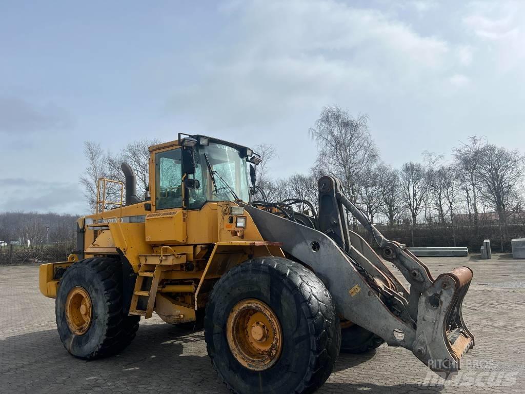 Volvo L 180 C لوادر بعجل