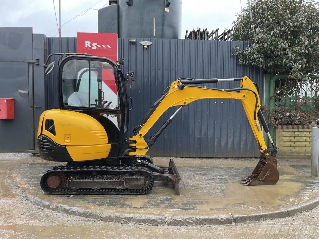 JCB 8026 CTS حفارات صغيرة أقل من 7 طن (حفارات صغيرة)