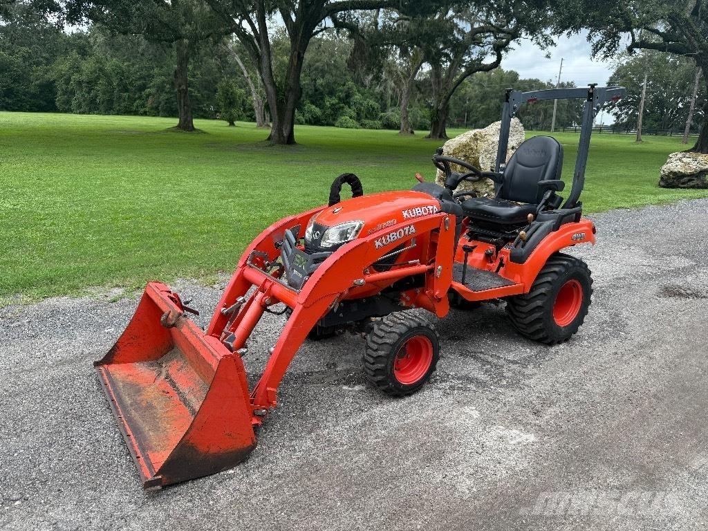 Kubota BX2380 الجرارات
