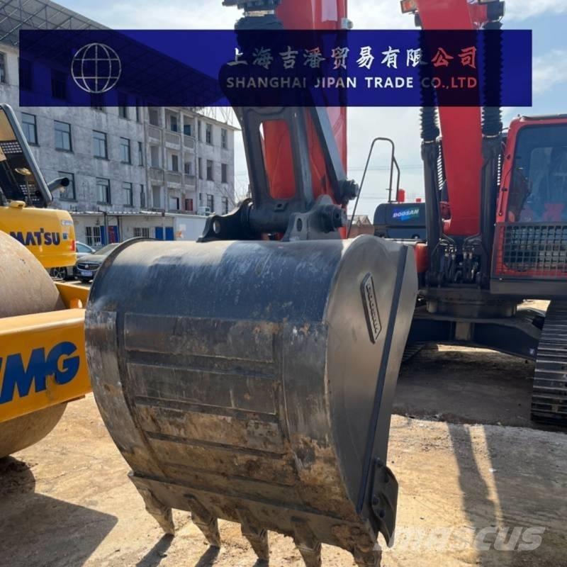 Doosan DX 225 LC حفارات زحافة