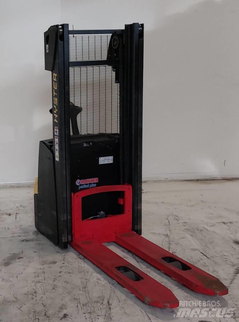 Hyster S 1.0 معدات التكديس الجوالة