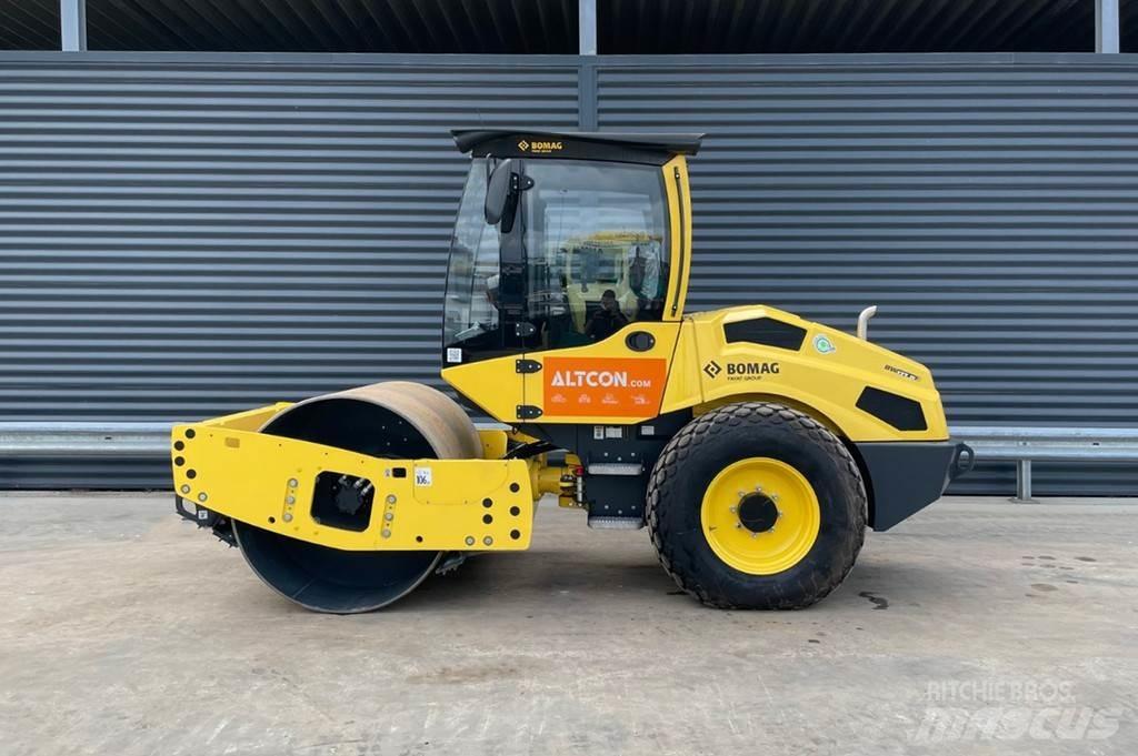 Bomag BW 177 D-5 مداحل أحادية الأسطوانة
