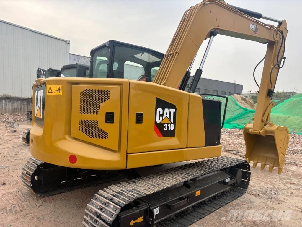 CAT 310 حفارات زحافة