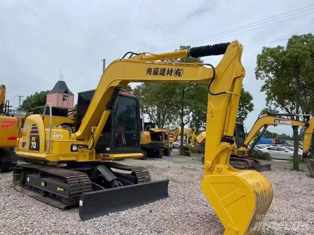 Komatsu PC 70-8 حفارات زحافة