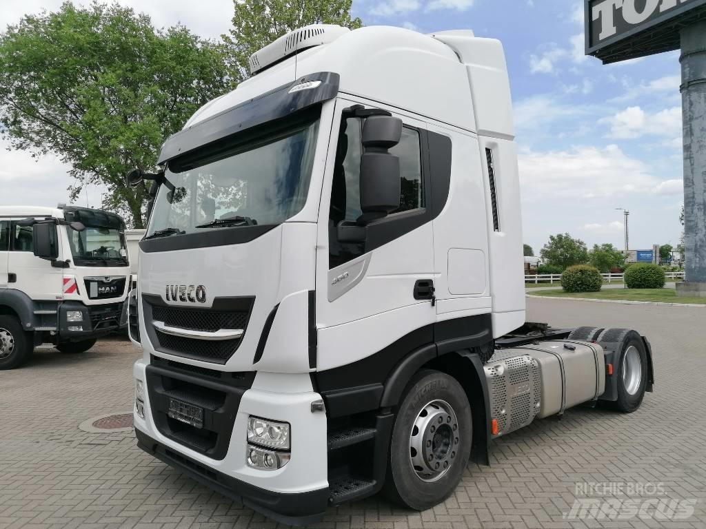 Iveco AS440ST/P وحدات الجر
