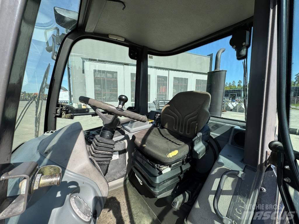 Volvo L 25 F لوادر بعجل