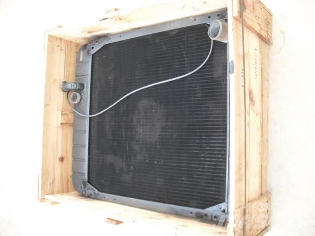 CAT radiator 140 G معدات تمهيد الطرق