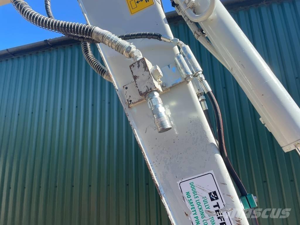 Takeuchi TB 250 حفارات صغيرة أقل من 7 طن (حفارات صغيرة)
