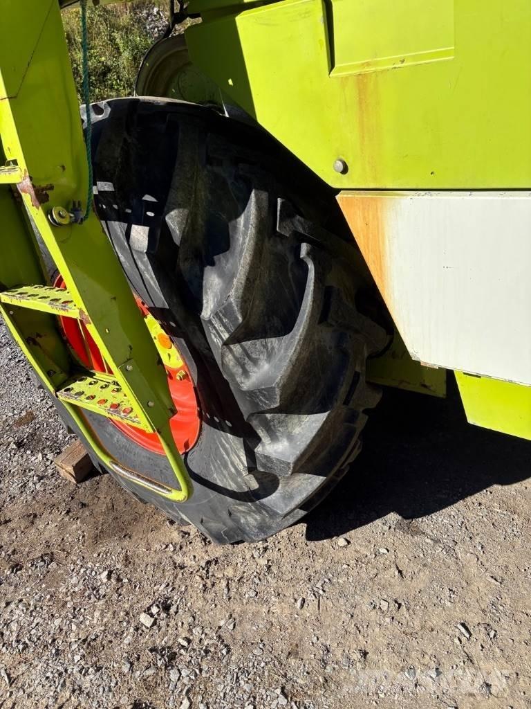 CLAAS Dominator 68 حصادات