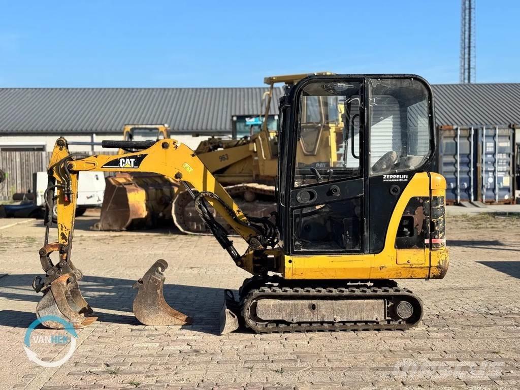 CAT 301.6C حفارات صغيرة أقل من 7 طن (حفارات صغيرة)