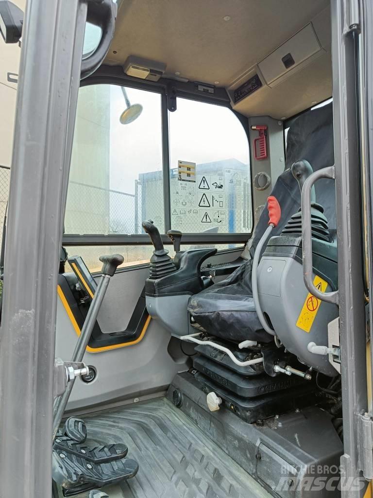 Volvo ECR 88 D حفارات بعجل